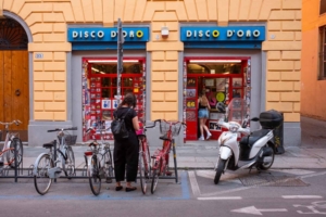 Bologna record stores Disco Oro
