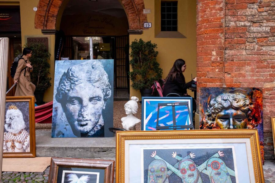 Antiques market Bologna Santo Stefano