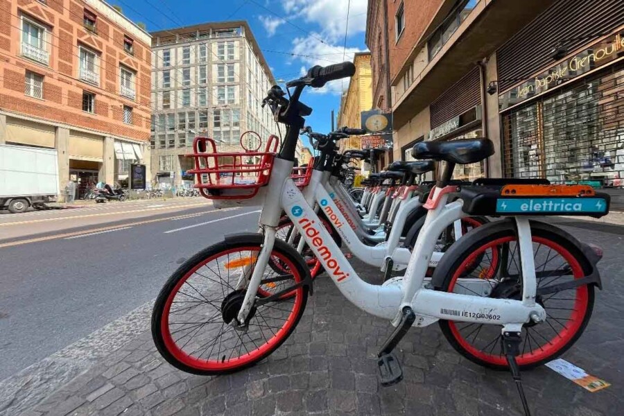 Bologna bike sharing mobike