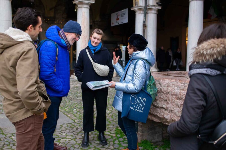 Modena food tour Piazza